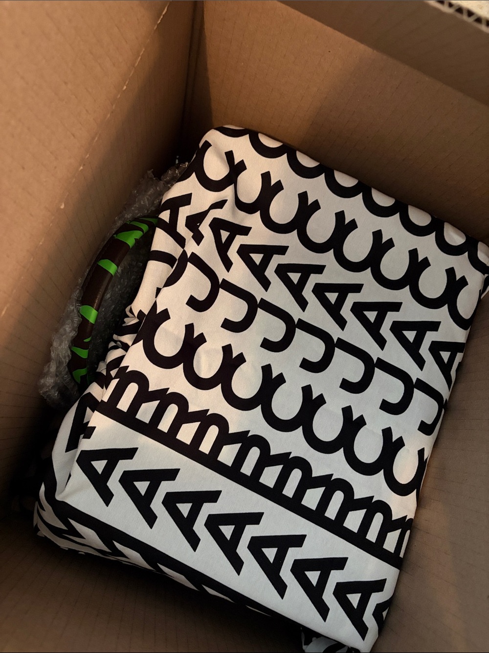 Marc Jacobs Stephen Sprouse Neon Green Graffiti Tote on Dark Brown - Picture 6 of 13